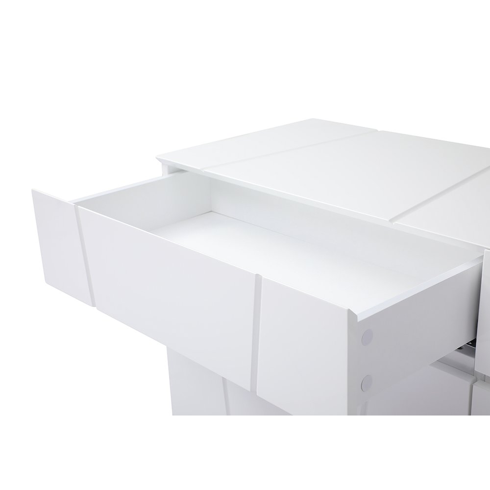 Modrest Chrysler Modern White Dresser