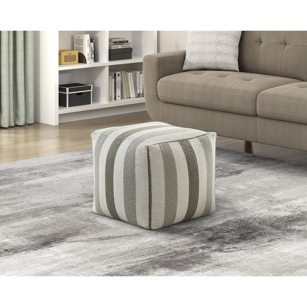 Cravat  Jacquard Pouf In Multi Color