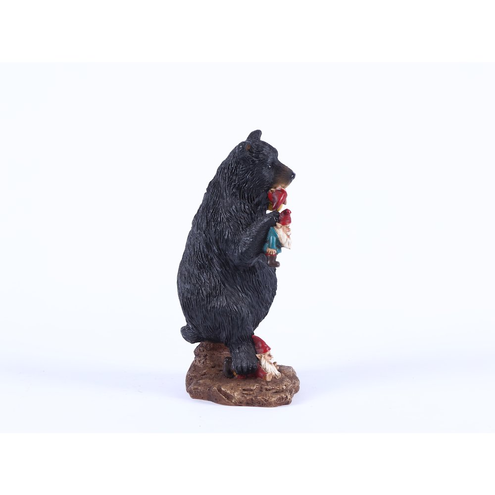 Gnomes In Trouble with Bear