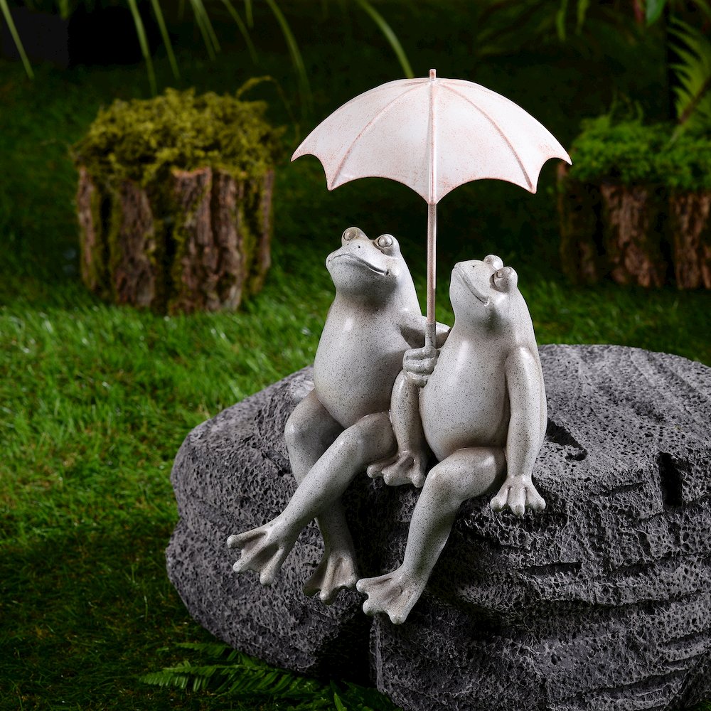 Sitting Couple Frogs Umbrella Garden Statue Yard Decor