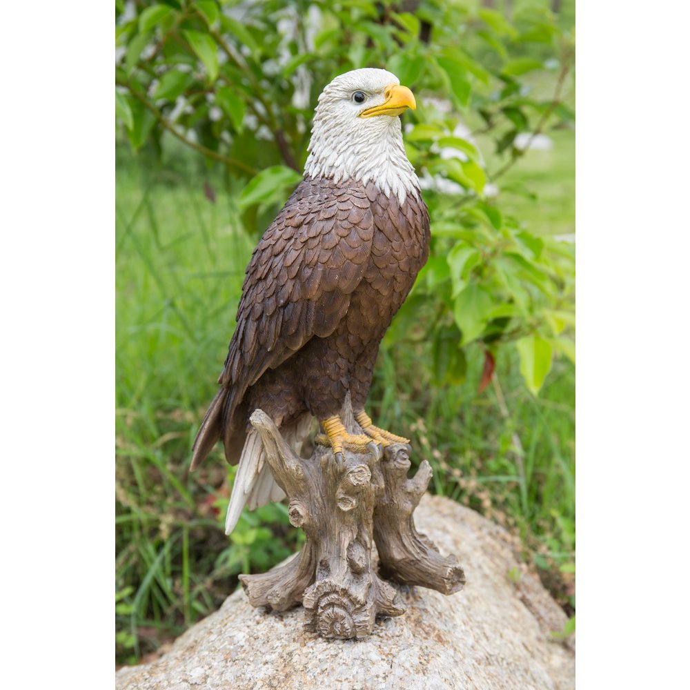 Medium Bald Eagle On Stump Statue