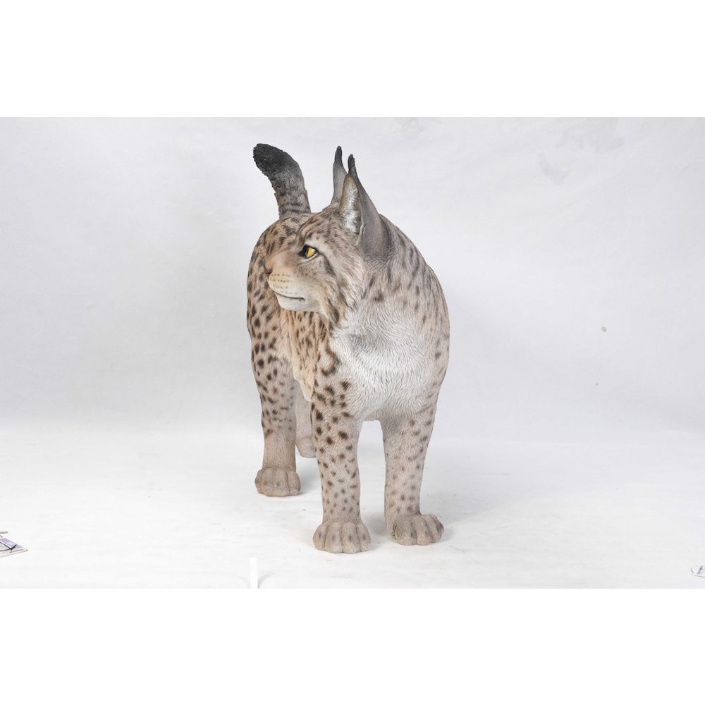 Lynx Statue