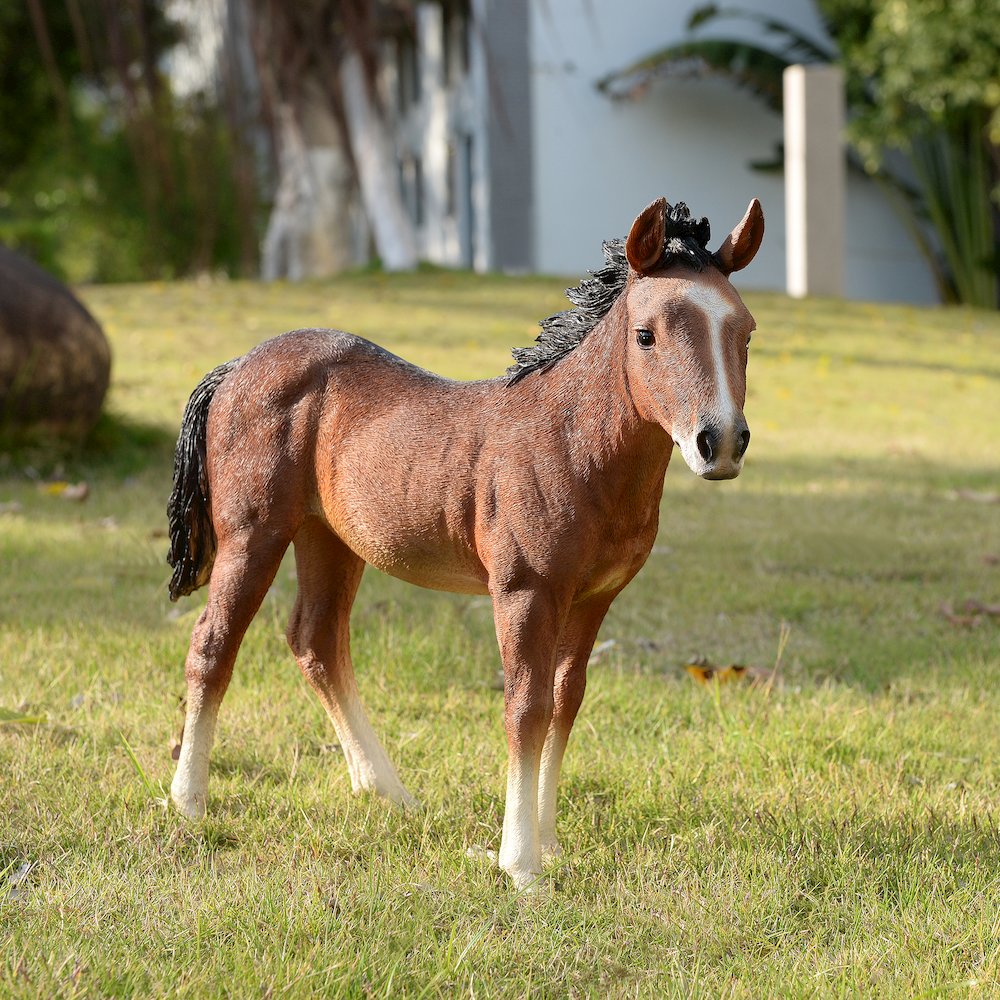 Standing Horse (Hi-Line Exclusive)