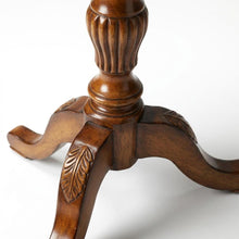Oak Veneer Round Pedestal Side Table with Distressed Traditional Finish