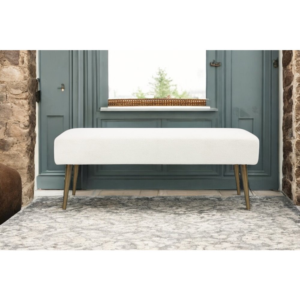 Avah Bench Boucle White