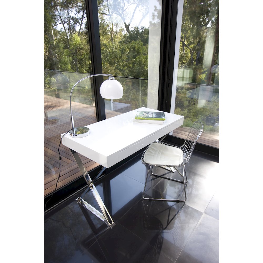Alexa Desk White