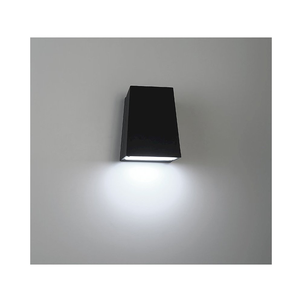 Outdoor LED Wall Mount
