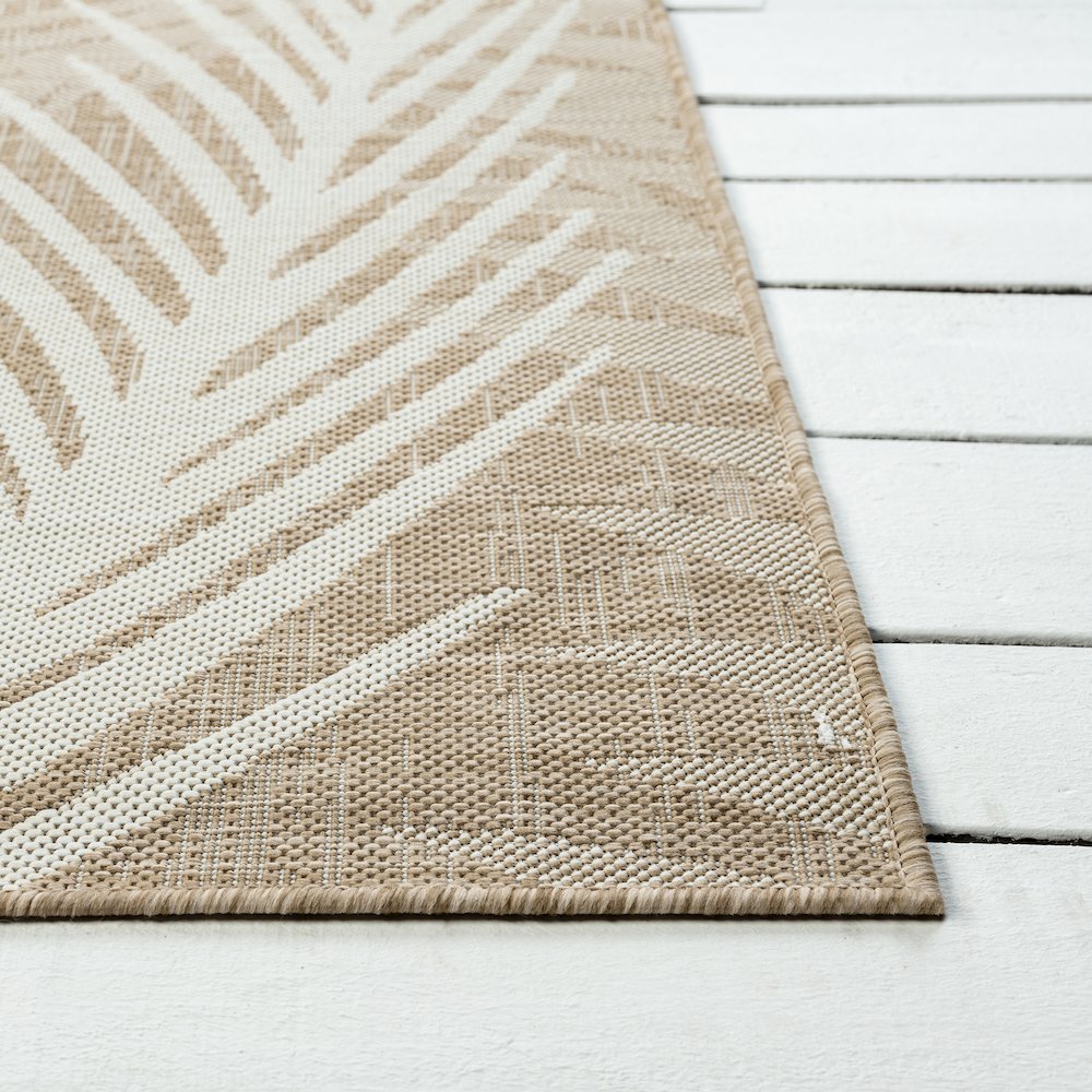 Captiva Durable Performance Area Rug Outdoor in Beige/Ivory, 6'6" x 9'