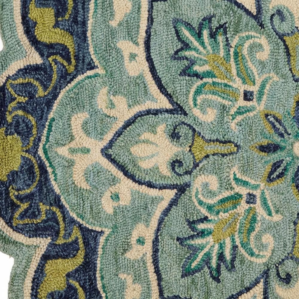 Blue Indoor Area Rug With Classic Round Design, 6 Feet Diameter