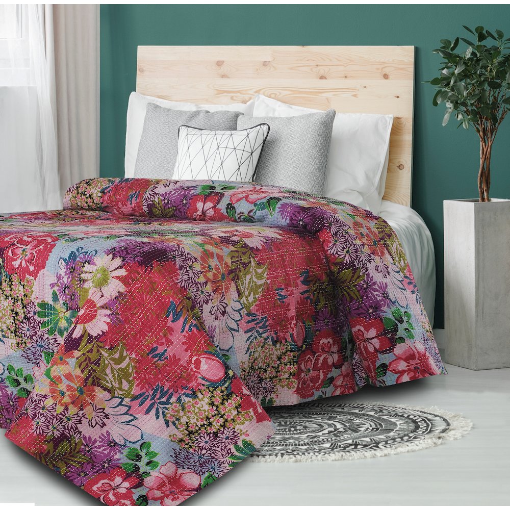 Coverlet Cotton in Red 92" x 96"