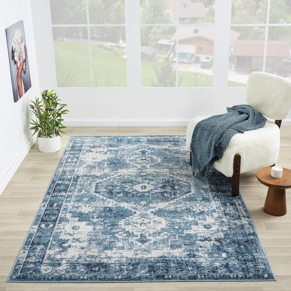 Lanham Durable Performance Area Rug Indoor in Blue/Ivory, 7'9" x 9'9"