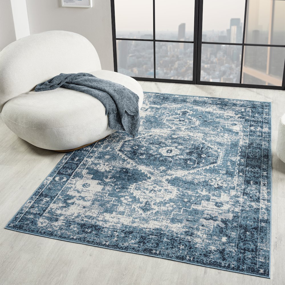 Lanham Durable Performance Area Rug Indoor in Blue/Ivory, 7'9" x 9'9"