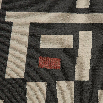 Mapa Durable Performance Area Rug Outdoor in Black/Ivory, 5' x 7'