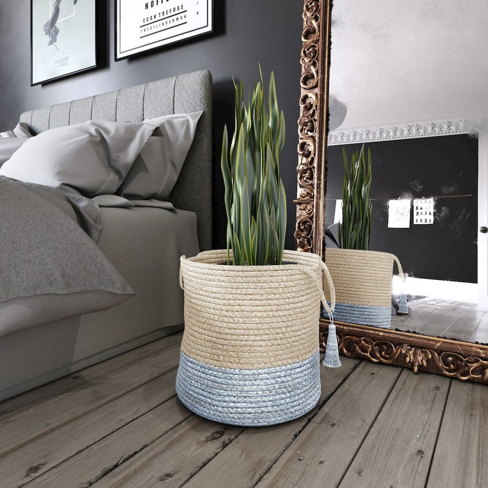 Baskets Jute Indoor Basket in White/Blue, 17" x 17" x 17"