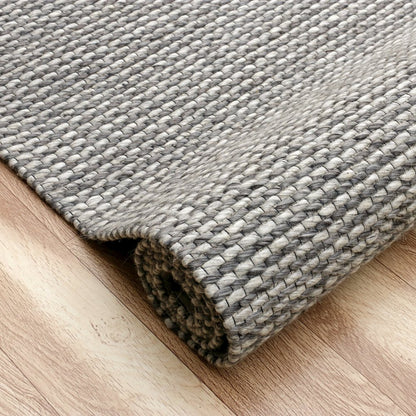 Bergen Wool Blend Area Rug Indoor in Gray/Silver, 2' x 3'