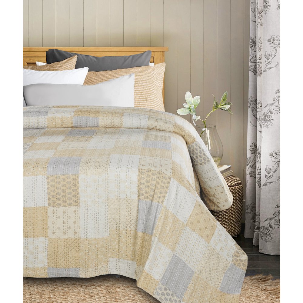 Coverlet Cotton in Cream 86" x 91"
