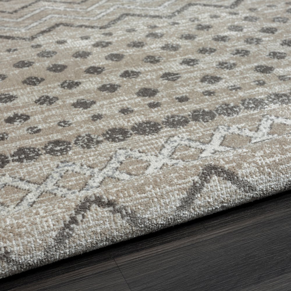Lanham Durable Performance Area Rug Indoor in Beige/Gray, 7'9" x 9'9"