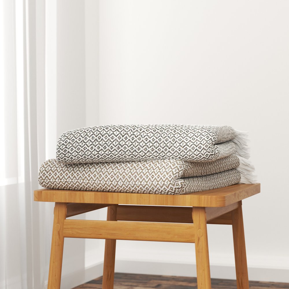 Blue/White Diamond All-Natural Cotton Throw Blanket