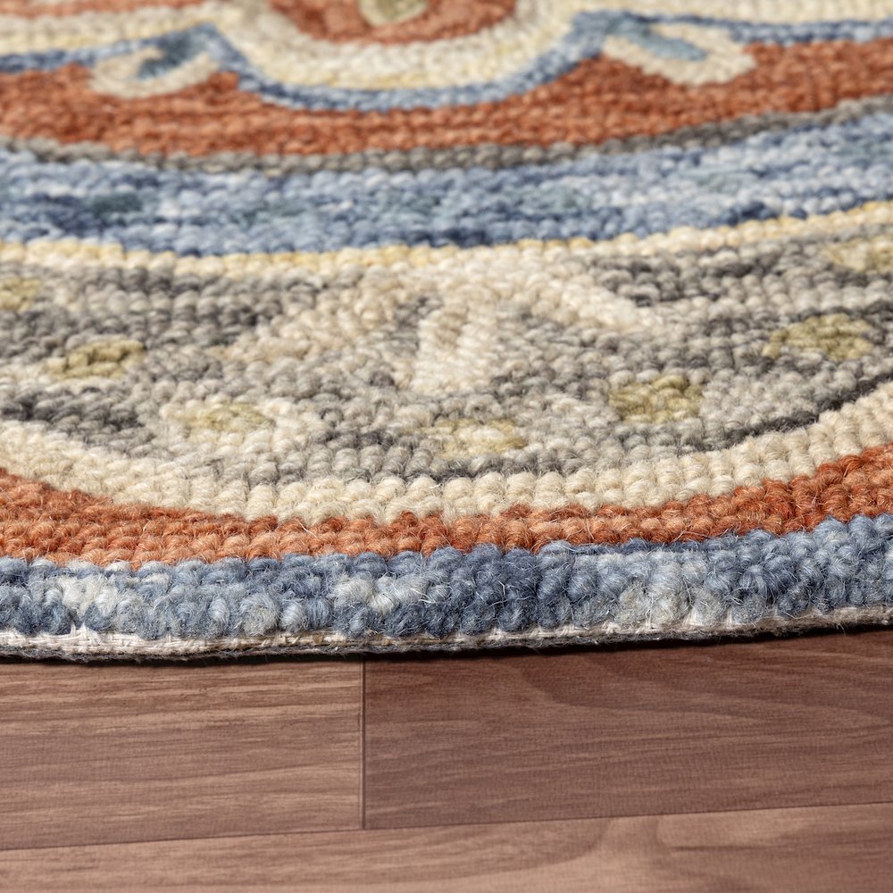 Rust Floral Farmhouse Hand-Woven Wool Indoor Area Rug