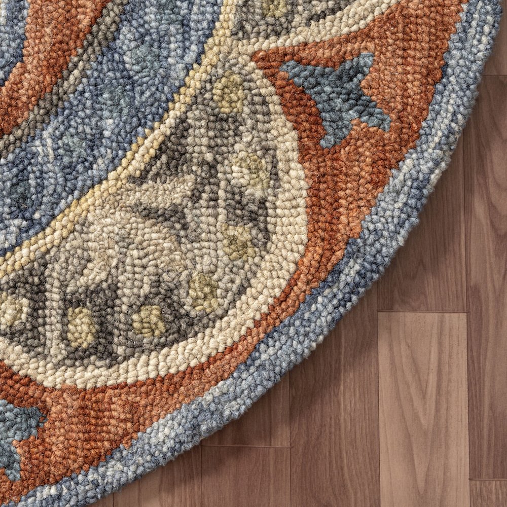 Rust Floral Farmhouse Hand-Woven Wool Indoor Area Rug