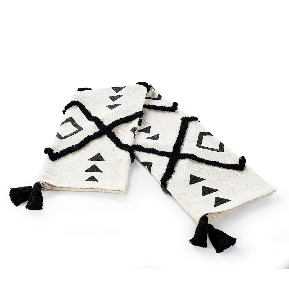 Avant-Garde Black/White Diamond Hand-Woven All-Natural Cotton Throw Blanket
