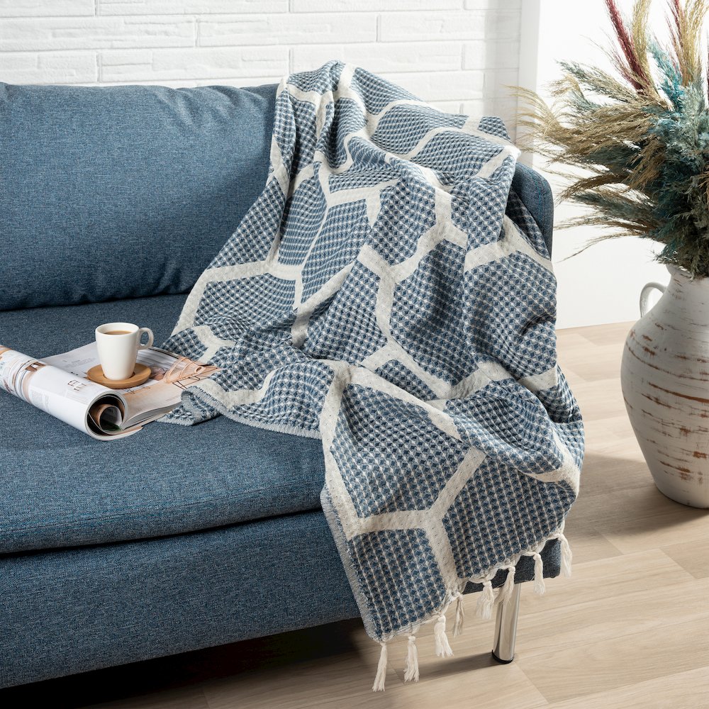 Avery Geometric/Honeycomb All-Natural Turkish Cotton Throw Blanket, Blue