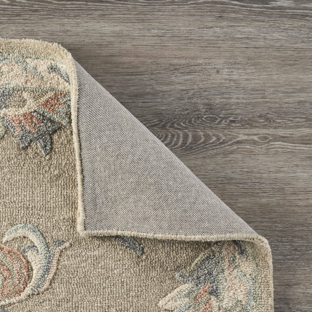 Mirroring Floral Bloom Area Rug 5'0"x7'0"