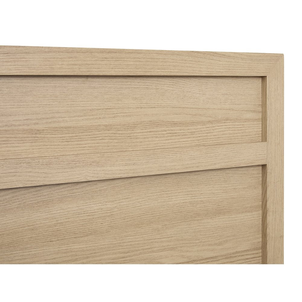 Merrifield Sandstone Beige Queen Panel Bed
