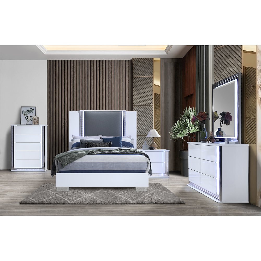 Ylime Smooth White Dresser, Mirror, Nightstand