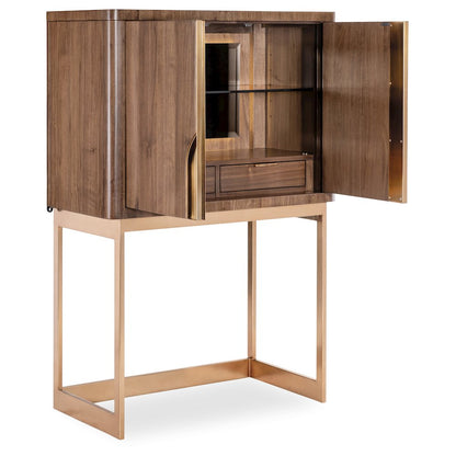 Eleana Bar on Stand