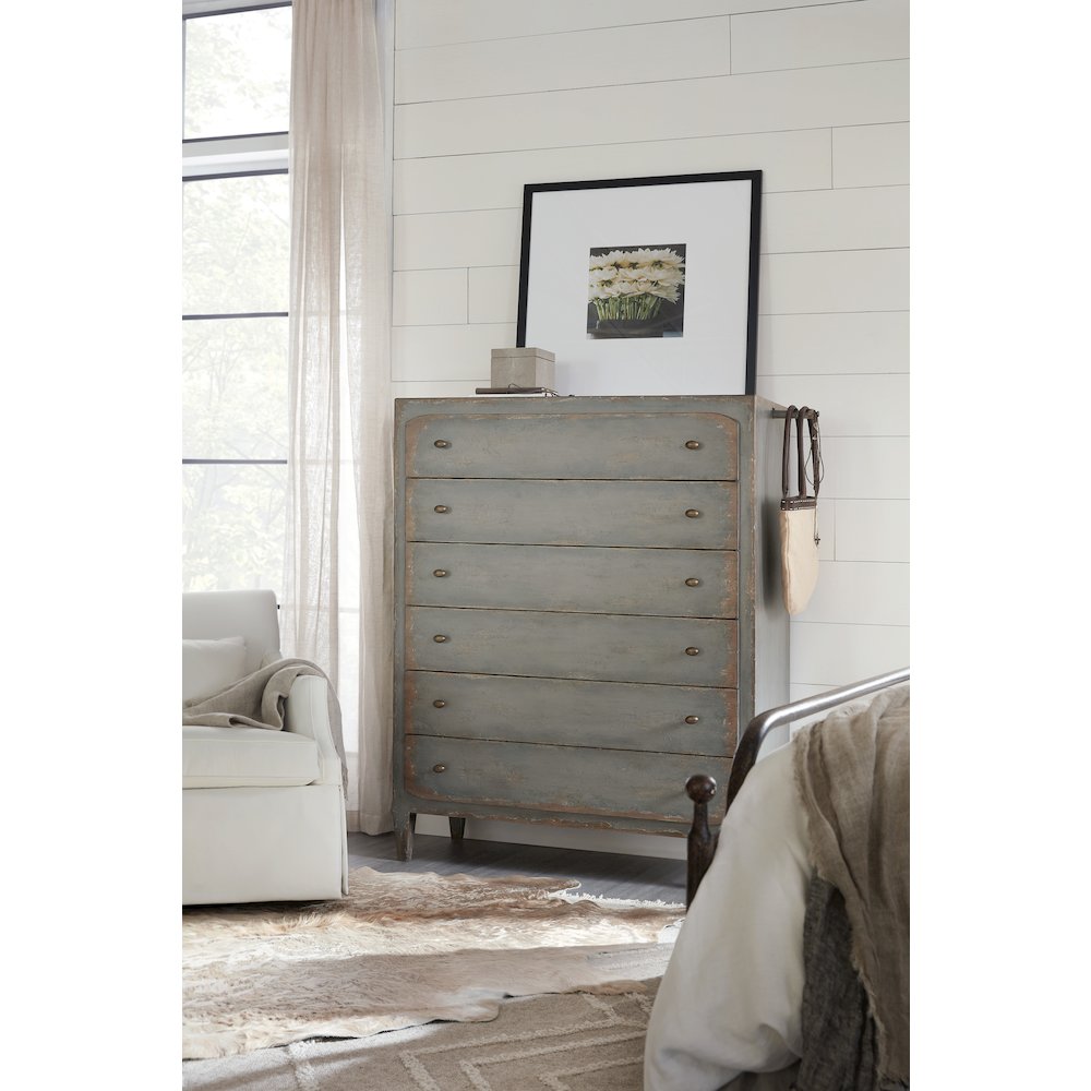 Hooker Furniture Bedroom Ciao Bella Six-Drawer Chest- Speckled Gray