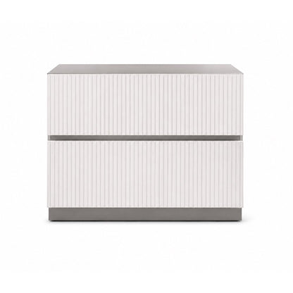 Cecilia White and Gray Fluted 4-piece Bedroom Set, Queen