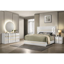 Florence White/Gold Sleek Platform 4-Piece Bedroom Set, Queen